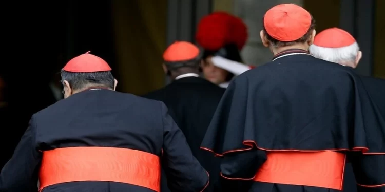 The Renewal of a College of Cardinals Always Ready for its Service